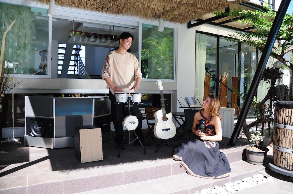 אנטיפולו Date & Dine Resort מראה חיצוני תמונה