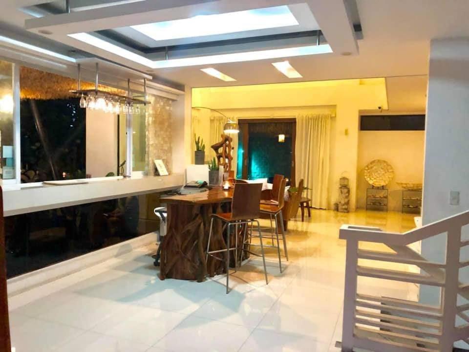 אנטיפולו Date & Dine Resort מראה חיצוני תמונה